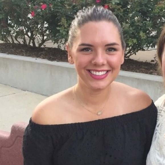 Meet your Posher, Jessica - Picture 1 of 1